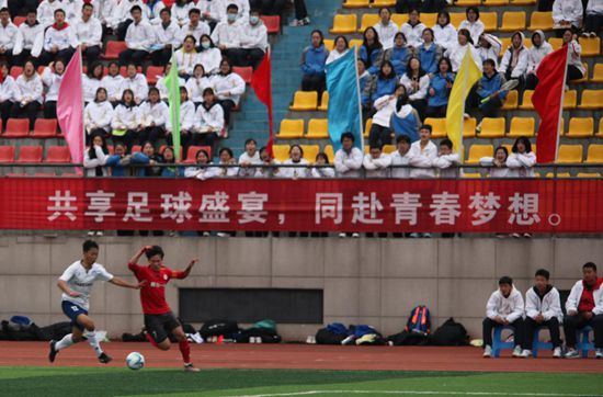 亚洲国产清纯